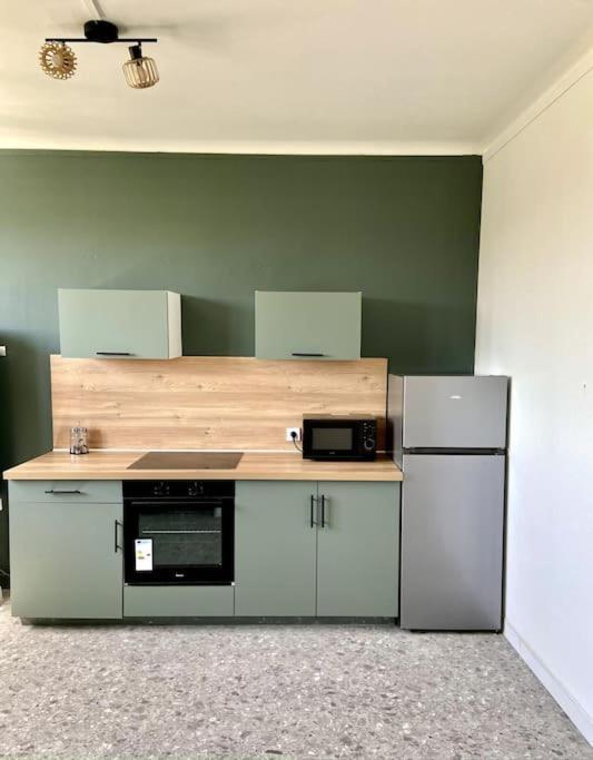 « le Grey » : Spacieux Avec Balcon Appartement *