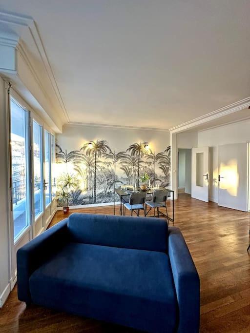 « le Grey » : Spacieux Avec Balcon *